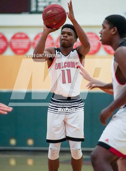 Thumbnail 1 in Fairfield vs. Saint Mary's (DLS Vontoure Classic) photogallery.
