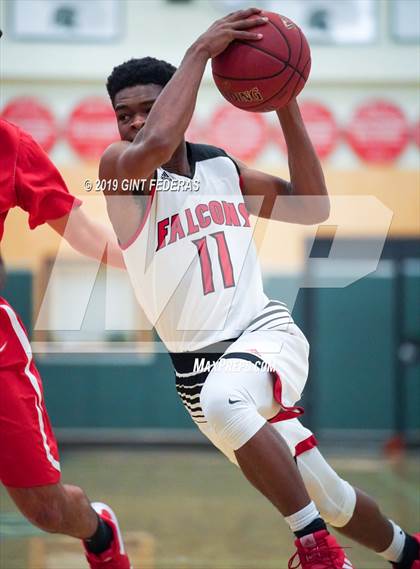 Thumbnail 2 in Fairfield vs. Saint Mary's (DLS Vontoure Classic) photogallery.