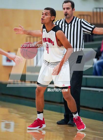 Thumbnail 1 in Fairfield vs. Saint Mary's (DLS Vontoure Classic) photogallery.