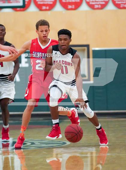 Thumbnail 3 in Fairfield vs. Saint Mary's (DLS Vontoure Classic) photogallery.