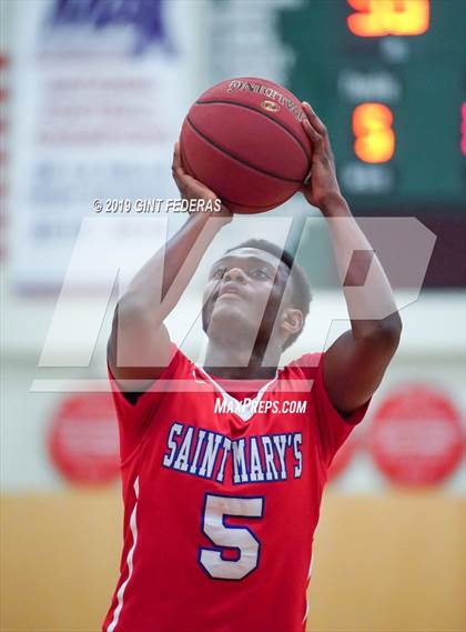 Thumbnail 3 in Fairfield vs. Saint Mary's (DLS Vontoure Classic) photogallery.