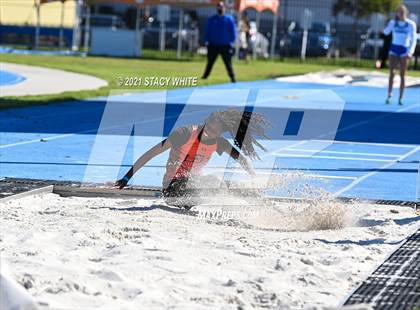 Thumbnail 1 in IMG Academy Invitational (Field Events) photogallery.