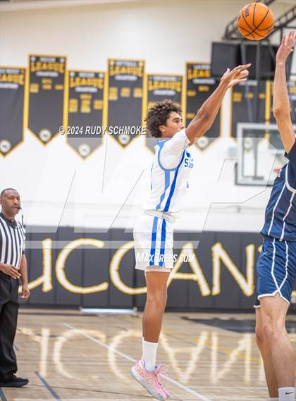 Thumbnail 2 in San Diego vs. San Marcos (Battle At The Bay) photogallery.