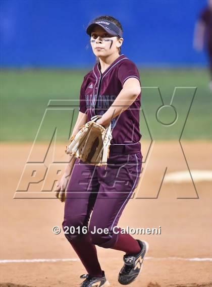 Thumbnail 1 in Los Fresnos vs Lee [Robert E.] (Southside Tournament) photogallery.