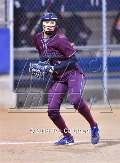 Thumbnail 2 in Los Fresnos vs Lee [Robert E.] (Southside Tournament) photogallery.