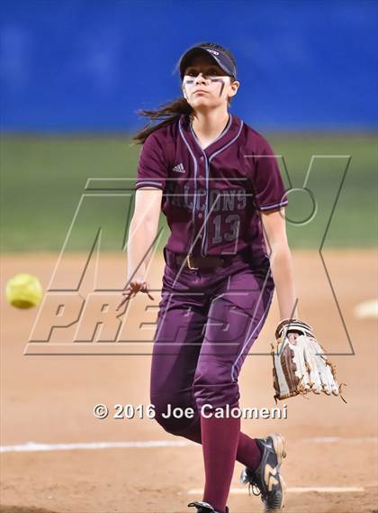 Thumbnail 2 in Los Fresnos vs Lee [Robert E.] (Southside Tournament) photogallery.