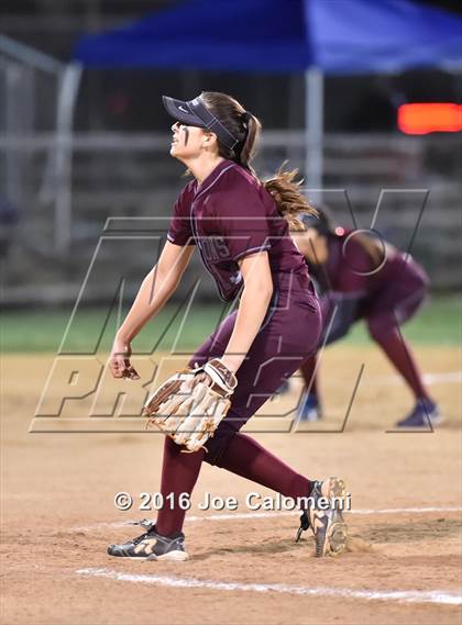 Thumbnail 2 in Los Fresnos vs Lee [Robert E.] (Southside Tournament) photogallery.