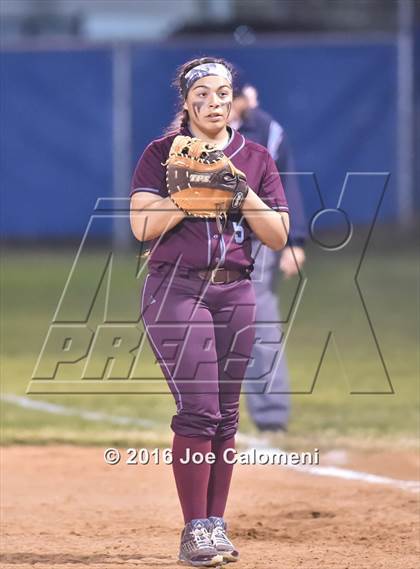 Thumbnail 3 in Los Fresnos vs Lee [Robert E.] (Southside Tournament) photogallery.
