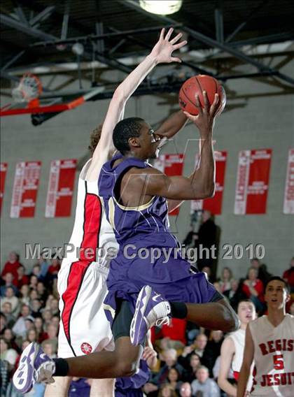 Thumbnail 3 in Boulder @ Regis Jesuit (5A Sweet 16) photogallery.