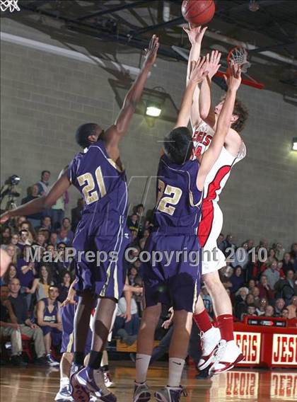 Thumbnail 3 in Boulder @ Regis Jesuit (5A Sweet 16) photogallery.