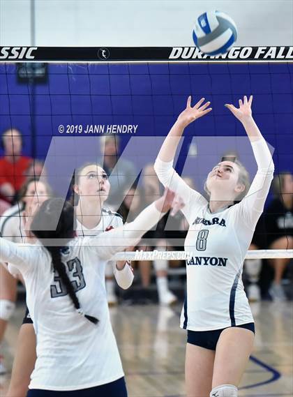 Thumbnail 1 in Mater Dei vs Sierra Canyon (Durango Fall Classic) photogallery.