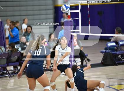 Thumbnail 1 in Mater Dei vs Sierra Canyon (Durango Fall Classic) photogallery.