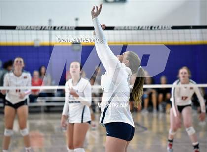 Thumbnail 2 in Mater Dei vs Sierra Canyon (Durango Fall Classic) photogallery.