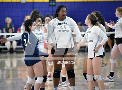 Thumbnail 3 in Mater Dei vs Sierra Canyon (Durango Fall Classic) photogallery.