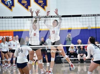 Thumbnail 3 in Mater Dei vs Sierra Canyon (Durango Fall Classic) photogallery.
