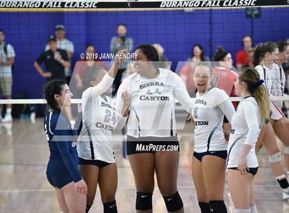 Thumbnail 3 in Mater Dei vs Sierra Canyon (Durango Fall Classic) photogallery.