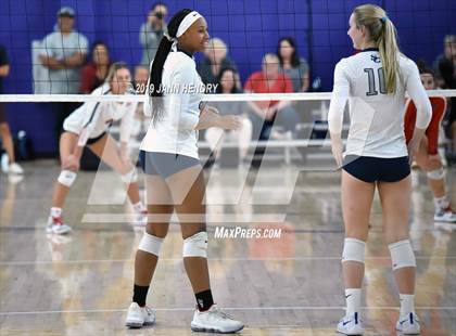 Thumbnail 1 in Mater Dei vs Sierra Canyon (Durango Fall Classic) photogallery.