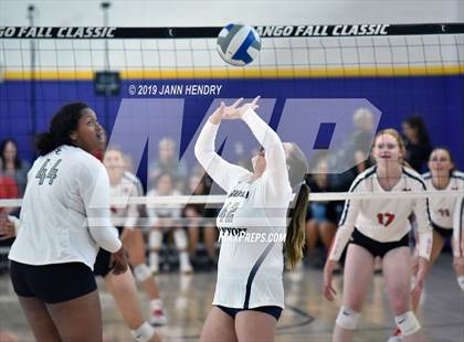 Thumbnail 1 in Mater Dei vs Sierra Canyon (Durango Fall Classic) photogallery.