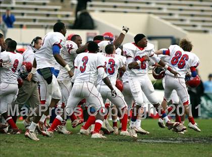 Thumbnail 3 in Aberdeen vs. Forest (MHSAA Class 3A Final) photogallery.