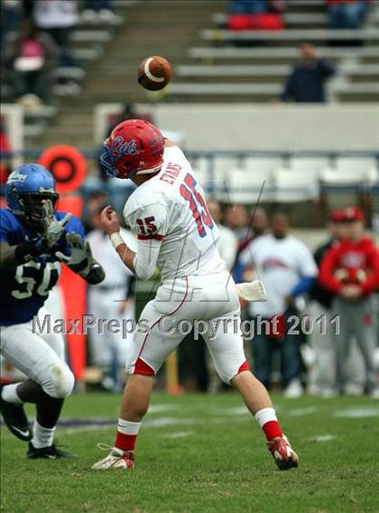 Thumbnail 2 in Aberdeen vs. Forest (MHSAA Class 3A Final) photogallery.