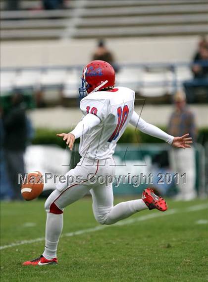 Thumbnail 3 in Aberdeen vs. Forest (MHSAA Class 3A Final) photogallery.
