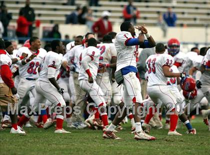 Thumbnail 2 in Aberdeen vs. Forest (MHSAA Class 3A Final) photogallery.