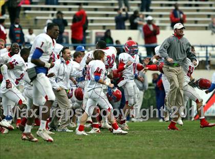 Thumbnail 1 in Aberdeen vs. Forest (MHSAA Class 3A Final) photogallery.