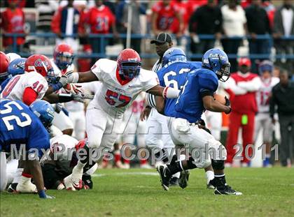 Thumbnail 1 in Aberdeen vs. Forest (MHSAA Class 3A Final) photogallery.