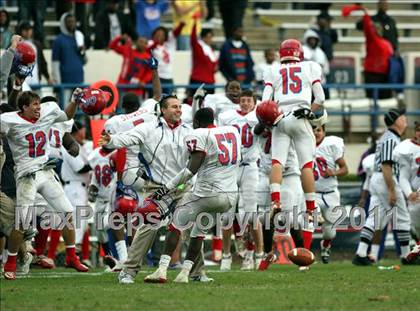 Thumbnail 1 in Aberdeen vs. Forest (MHSAA Class 3A Final) photogallery.