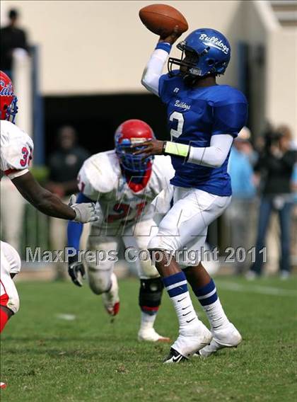 Thumbnail 3 in Aberdeen vs. Forest (MHSAA Class 3A Final) photogallery.