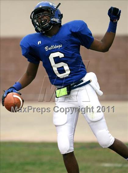 Thumbnail 2 in Aberdeen vs. Forest (MHSAA Class 3A Final) photogallery.