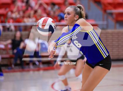 Thumbnail 3 in Brock @ Glen Rose photogallery.