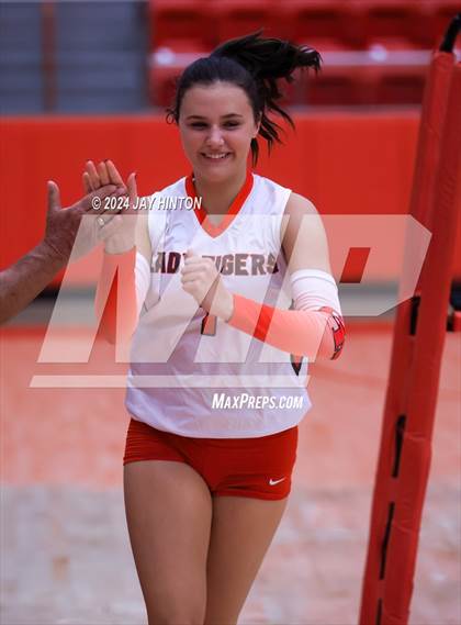 Thumbnail 3 in Brock @ Glen Rose photogallery.