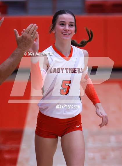 Thumbnail 1 in Brock @ Glen Rose photogallery.