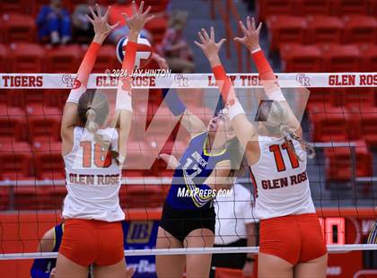 Thumbnail 2 in Brock @ Glen Rose photogallery.