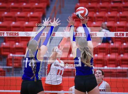 Thumbnail 2 in Brock @ Glen Rose photogallery.