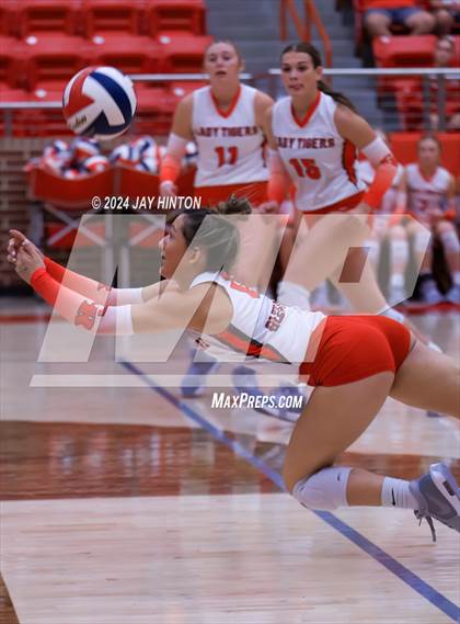 Thumbnail 3 in Brock @ Glen Rose photogallery.