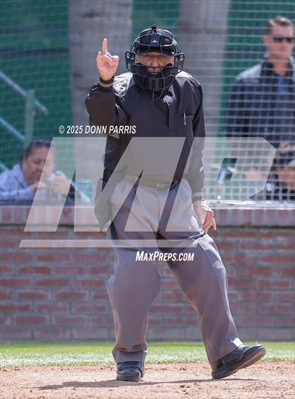 Thumbnail 3 in Etiwanda vs. Mountain Ridge (National Classic) photogallery.