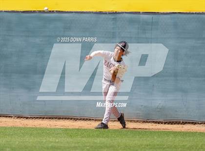 Thumbnail 2 in Etiwanda vs. Mountain Ridge (National Classic) photogallery.