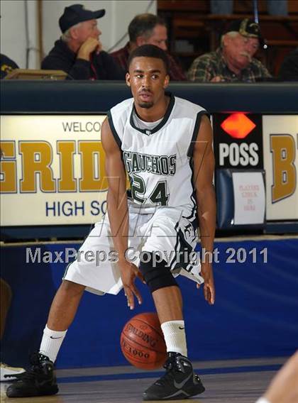 Thumbnail 1 in Sacramento vs. El Cerrito (Gridley Invitational) photogallery.