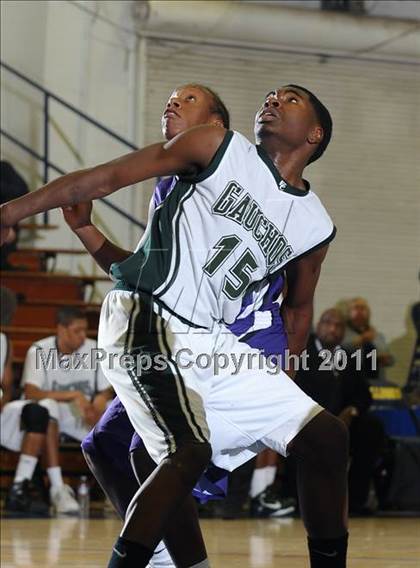 Thumbnail 1 in Sacramento vs. El Cerrito (Gridley Invitational) photogallery.