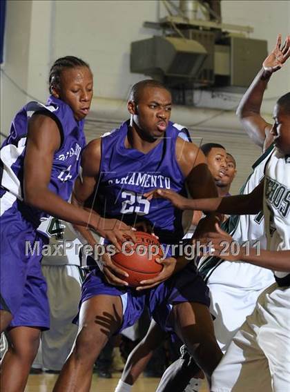 Thumbnail 1 in Sacramento vs. El Cerrito (Gridley Invitational) photogallery.