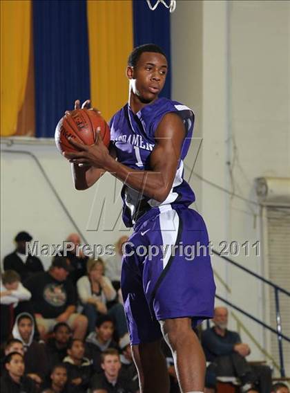 Thumbnail 3 in Sacramento vs. El Cerrito (Gridley Invitational) photogallery.