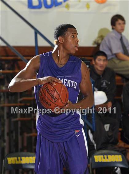 Thumbnail 3 in Sacramento vs. El Cerrito (Gridley Invitational) photogallery.