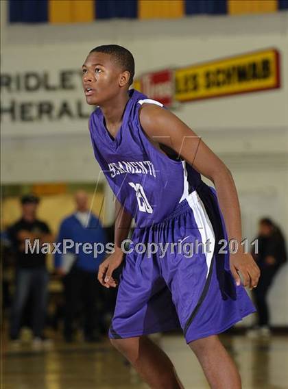 Thumbnail 2 in Sacramento vs. El Cerrito (Gridley Invitational) photogallery.