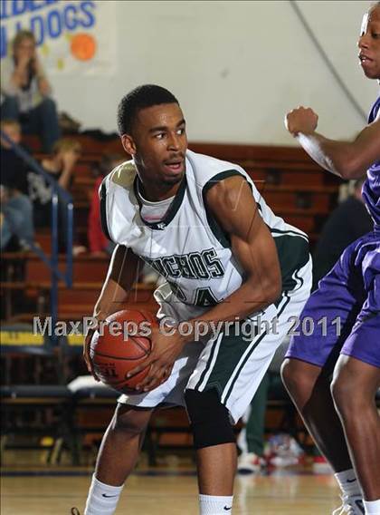 Thumbnail 1 in Sacramento vs. El Cerrito (Gridley Invitational) photogallery.