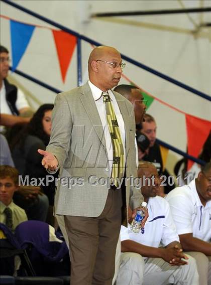 Thumbnail 2 in Sacramento vs. El Cerrito (Gridley Invitational) photogallery.