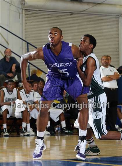 Thumbnail 2 in Sacramento vs. El Cerrito (Gridley Invitational) photogallery.
