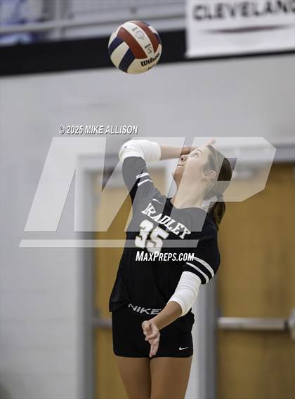 Thumbnail 3 in Bradley Central @ Ooltewah photogallery.