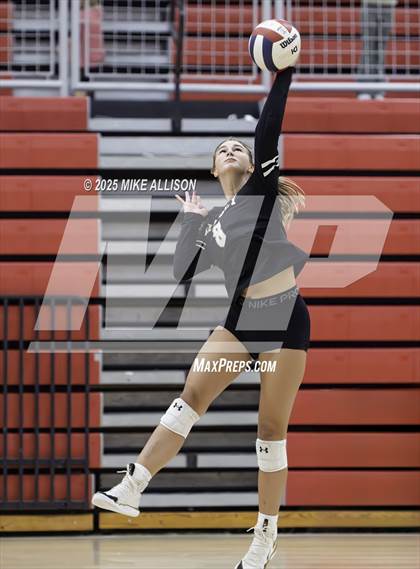 Thumbnail 1 in Bradley Central @ Ooltewah photogallery.